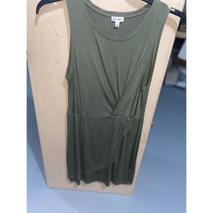 Women’s dress size L stretchy and comfy